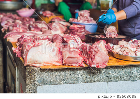 Raw meat on the Vietnamese market Raw meat on the Vietnamese market 85603088