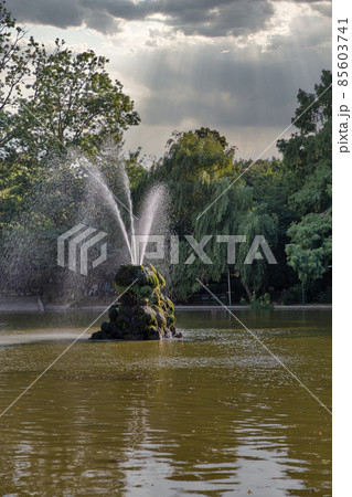 Cismigiu Gardens park in Bucharest downtown, capital of Romania. 85603741