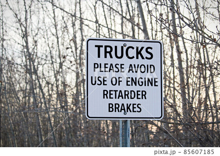 Trucks Avoid Retard Brakes Sign 85607185