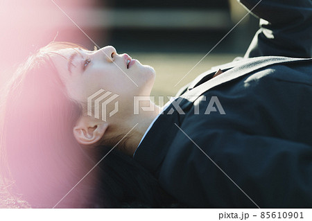 女子高生のポートレート 85610901