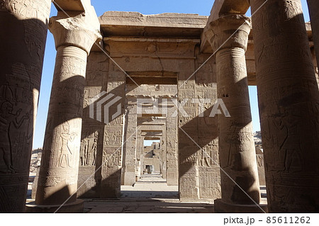 コムオンボ神殿の通路とレリーフ コムオンボ神殿の通路とレリーフ 85611262