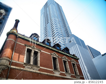 風景　レトロ　建築　昭和　窓　煉瓦　煙突 85612245