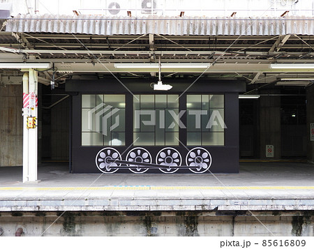 JR高崎駅 SL(車輪)がデザインされた待合室 JR高崎駅 SL(車輪)がデザインされた待合室 85616809