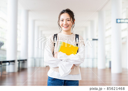 大学生の女の子 大学生の女の子 85621468