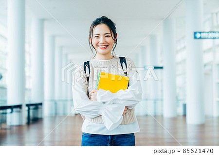大学生の女の子 大学生の女の子 85621470