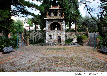 イタリア、シチリア島、タオルミーナ、市立公園 イタリア、シチリア島、タオルミーナ、市立公園 85624949