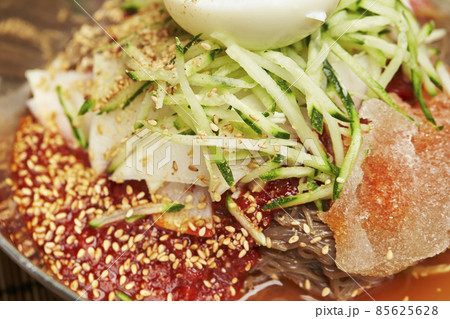韓国料理　ビビン麺　ビビン冷麺 85625628