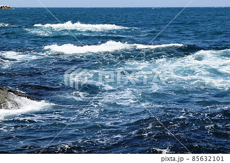 庄内浜の荒波 庄内浜の荒波 85632101