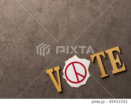 韓国の大統領選 選挙投票イメージ 投票マークとVOTEのアルファベット文字 韓国の大統領選 選挙投票イメージ 投票マークとVOTEのアルファベット文字 85632291