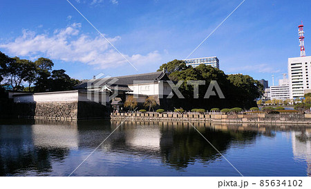江戸城桔梗濠越しの大手高麗門 江戸城桔梗濠越しの大手高麗門 85634102