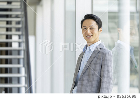 30代の男性 ポートレート 30代の男性 ポートレート 85635699
