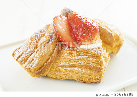 いちごデニッシュ 85636399