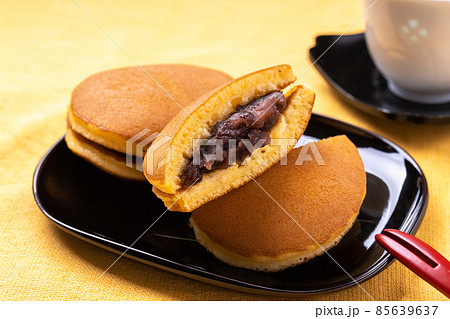 どら焼き どら焼き 85639637