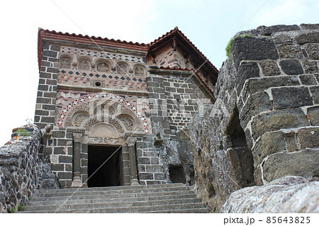 フランスのル・ピュイ・アン・ヴレーのサンミッシェル・デ・ギュイ礼拝堂 85643825