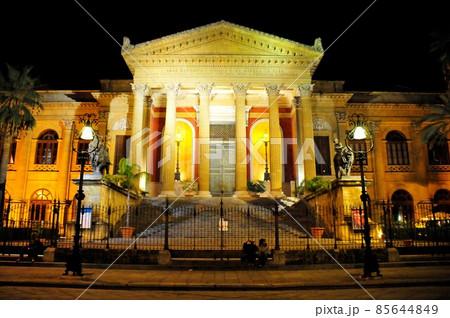 イタリア、シチリア島、パレルモ、マッシモ劇場、映画「ゴッドファーザー」ロケ地 85644849