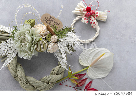 正月飾り　しめ縄リース 85647904