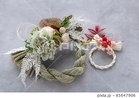 正月飾り　しめ縄リース 85647906