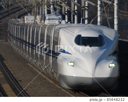 新幹線N700S J22編成 大津市瀬田付近にて 陽炎あり 新幹線N700S J22編成 大津市瀬田付近にて 陽炎あり 85648232