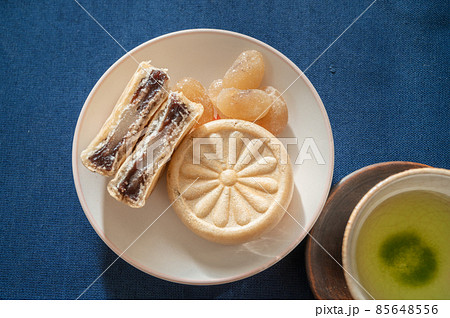 和菓子とお茶 和菓子とお茶 85648556