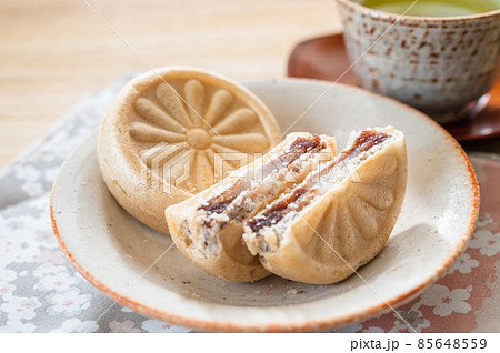 餅入りもなか 餅入りもなか 85648559
