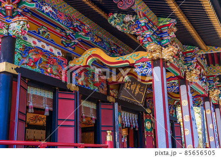 （埼玉県）秋の三峰神社　拝殿・本殿の装飾 85656505