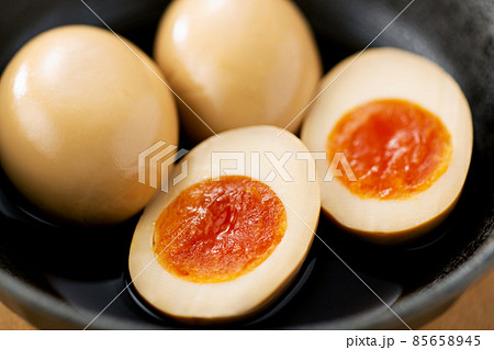 半熟卵　半熟煮卵　煮卵　味付け卵　たまご　おつまみ　トッピング　卵料理 85658945