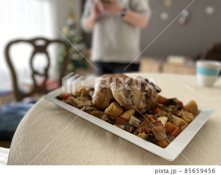 クリスマスのチキン 85659456