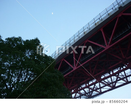 若松恵比寿神社の境内から見る若戸大橋 85660204