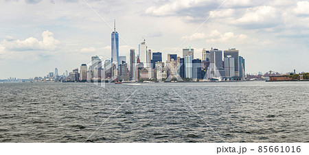 Panoramic view to Manhattan skyline from Staten Island ferry 85661016
