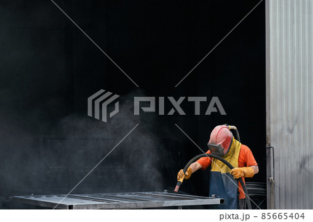 Fence improvement with special equipments in smithy. Fence improvement with special equipments in smithy. 85665404