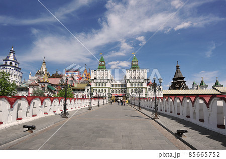 central entrance to the Izmailovsky Kremlin central entrance to the Izmailovsky Kremlin 85665752