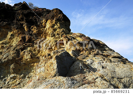 凝灰角礫岩の露頭 85669231