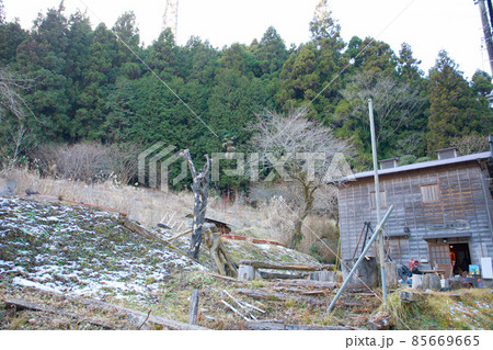 炭焼三太郎小屋 85669665