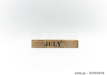 7月・JULYの文字とコピースペース 7月・JULYの文字とコピースペース 85669948
