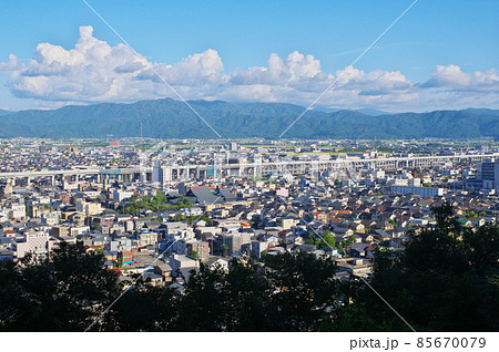 足羽山からの福井市東部の眺め 85670079