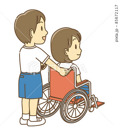 友達の車椅子を押す児童(カラー) 85672117