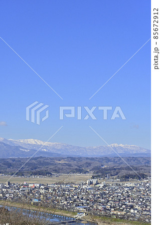 船岡城址公園から雪の蔵王を望む 船岡城址公園から雪の蔵王を望む 85672912