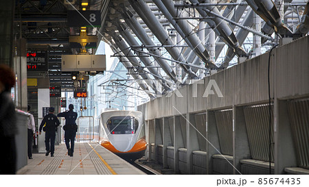 高速鉄道 自動車 車 85674435