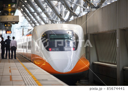 高速鉄道 自動車 車 85674441