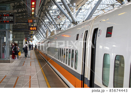 高速鉄道 自動車 車 85674443