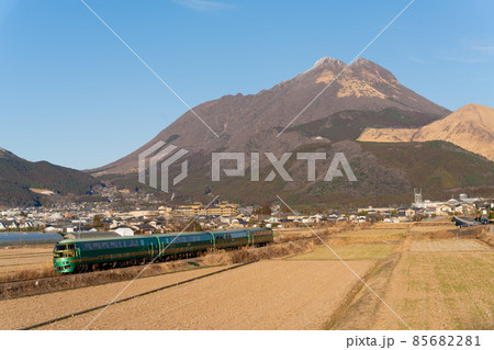 湯布院_電車_山 85682281