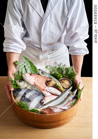 板前と鮮魚盛り合わせ 板前と鮮魚盛り合わせ 85689000