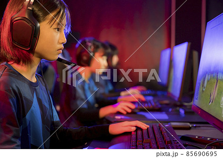 eスポーツ大会チーム戦イメージ eスポーツ大会チーム戦イメージ 85690695