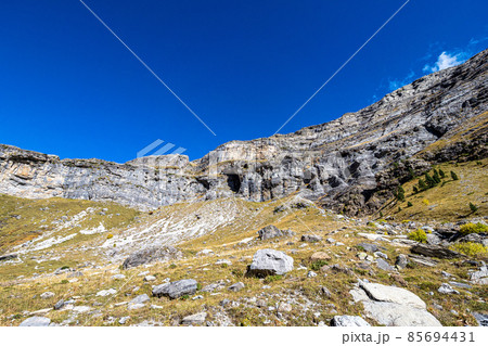 Autumn view of beautiful nature in Ordesa and Monte Perdido NP, Pyrenees, Aragon in Spain. 85694431
