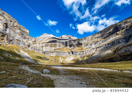 Autumn view of beautiful nature in Ordesa and Monte Perdido NP, Pyrenees, Aragon in Spain. 85694432