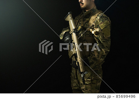 サバゲーの髭の人 サバゲーの髭の人 85699496