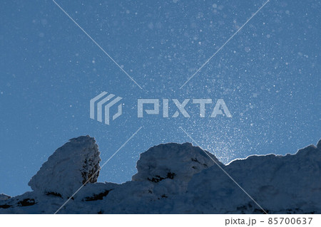 厳寒期の雌阿寒岳 ダイアモンドダスト 厳寒期の雌阿寒岳 ダイアモンドダスト 85700637