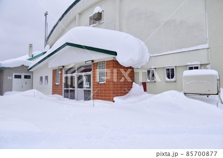 初山別村立豊岬小学校（廃校・冬） 85700877