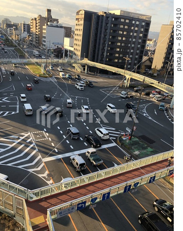 五条堀川の交差点の風景 五条堀川の交差点の風景 85702410
