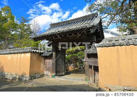 【大分県】晴天下の藩校跡(杵築城下町) 【大分県】晴天下の藩校跡(杵築城下町) 85706430